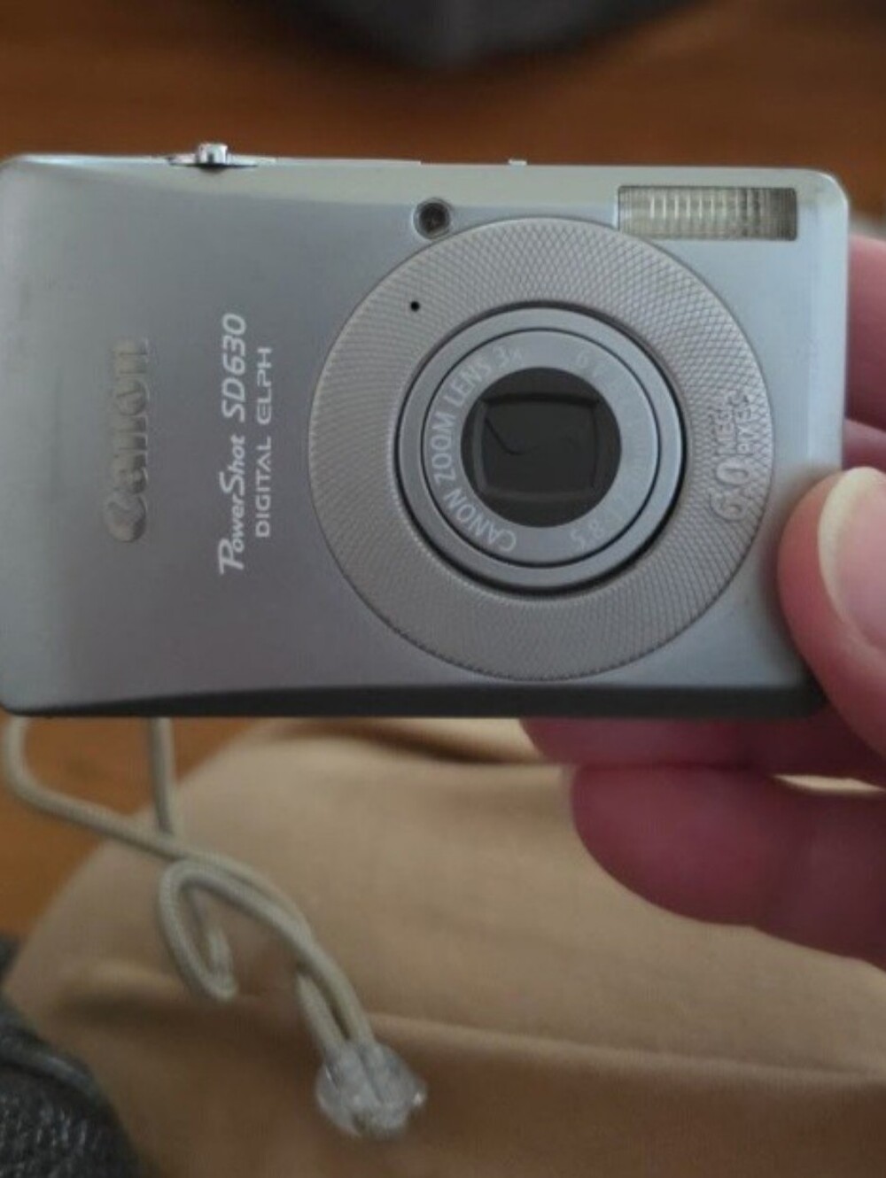 Canon PowerShot SD630 Digital ELPH 6MP Compact Camera 3x Zoom Silver/Black